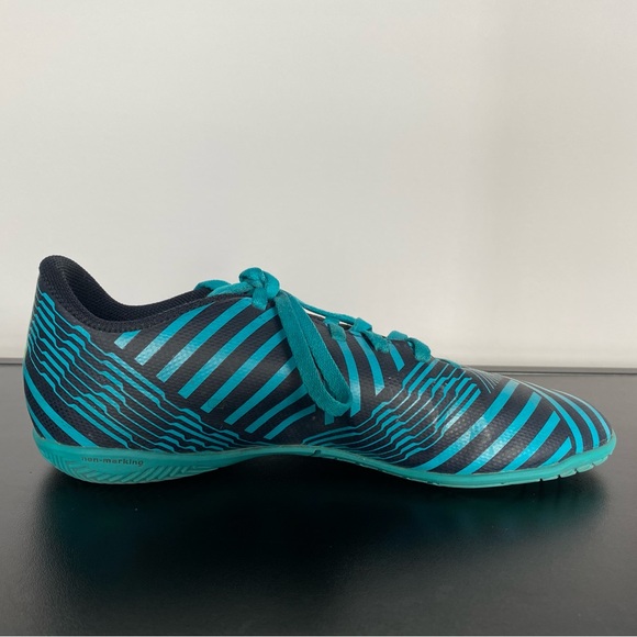 Adidas Nemeziz Size 5 Mens/ Kids Athletic Indoor Soccer Shoes - Picture 6 of 10